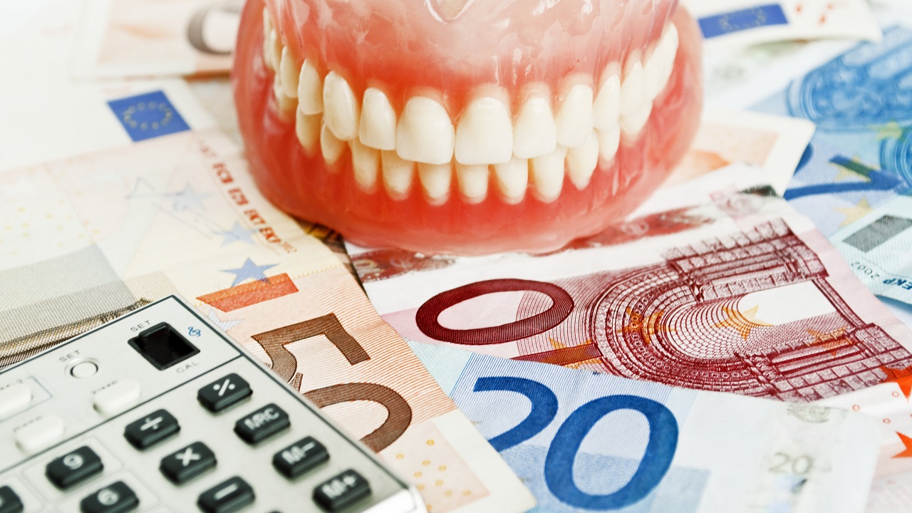 هزینه دندان مصنوعی