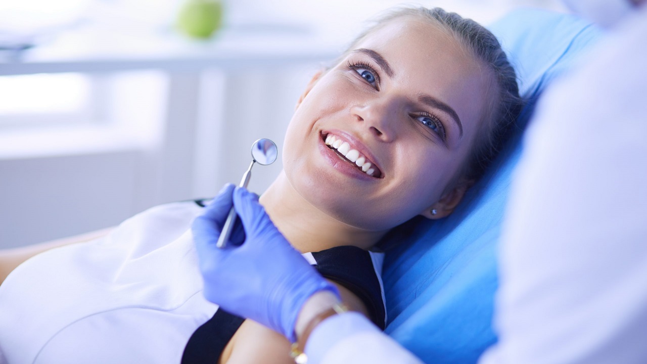 مهارت دندانپزشک در کاشت ایمپلنت