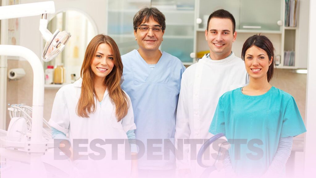 عکسی از کادر درمان دندانپزشکی